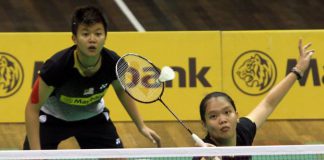 Lim Yin Loo (left) is partnering Lee Meng Yean in the women's doubles event at the Myanmar SEA Games.